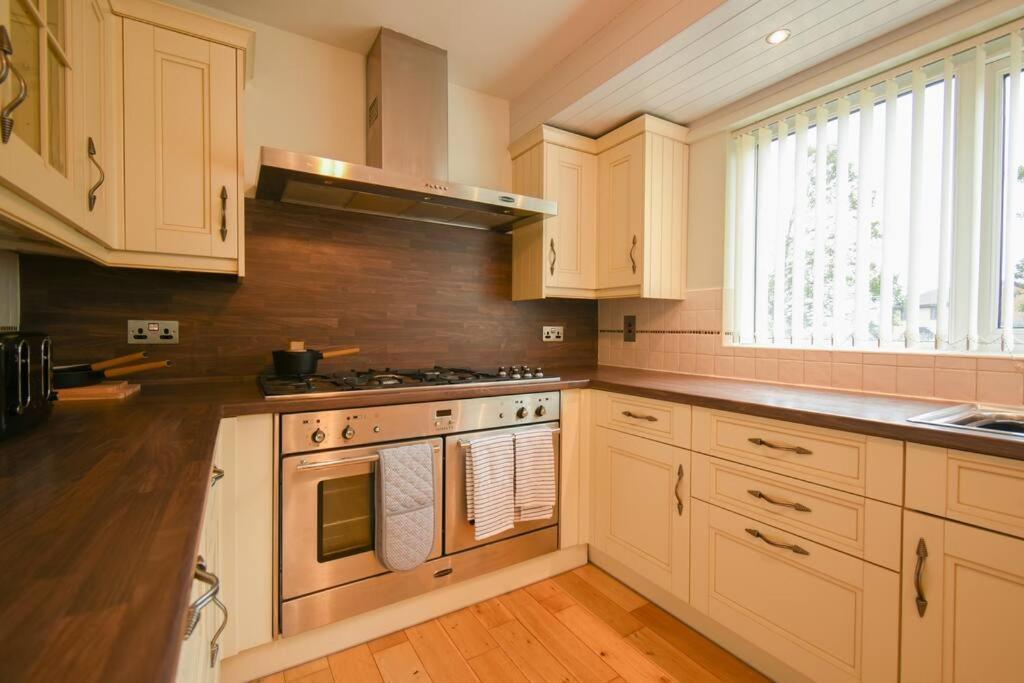Luxurious & Tranquil Riverside Getaway Great Harwood Εξωτερικό φωτογραφία